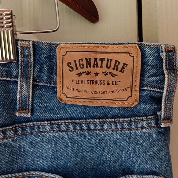 Jeans - Picture 8 of 8